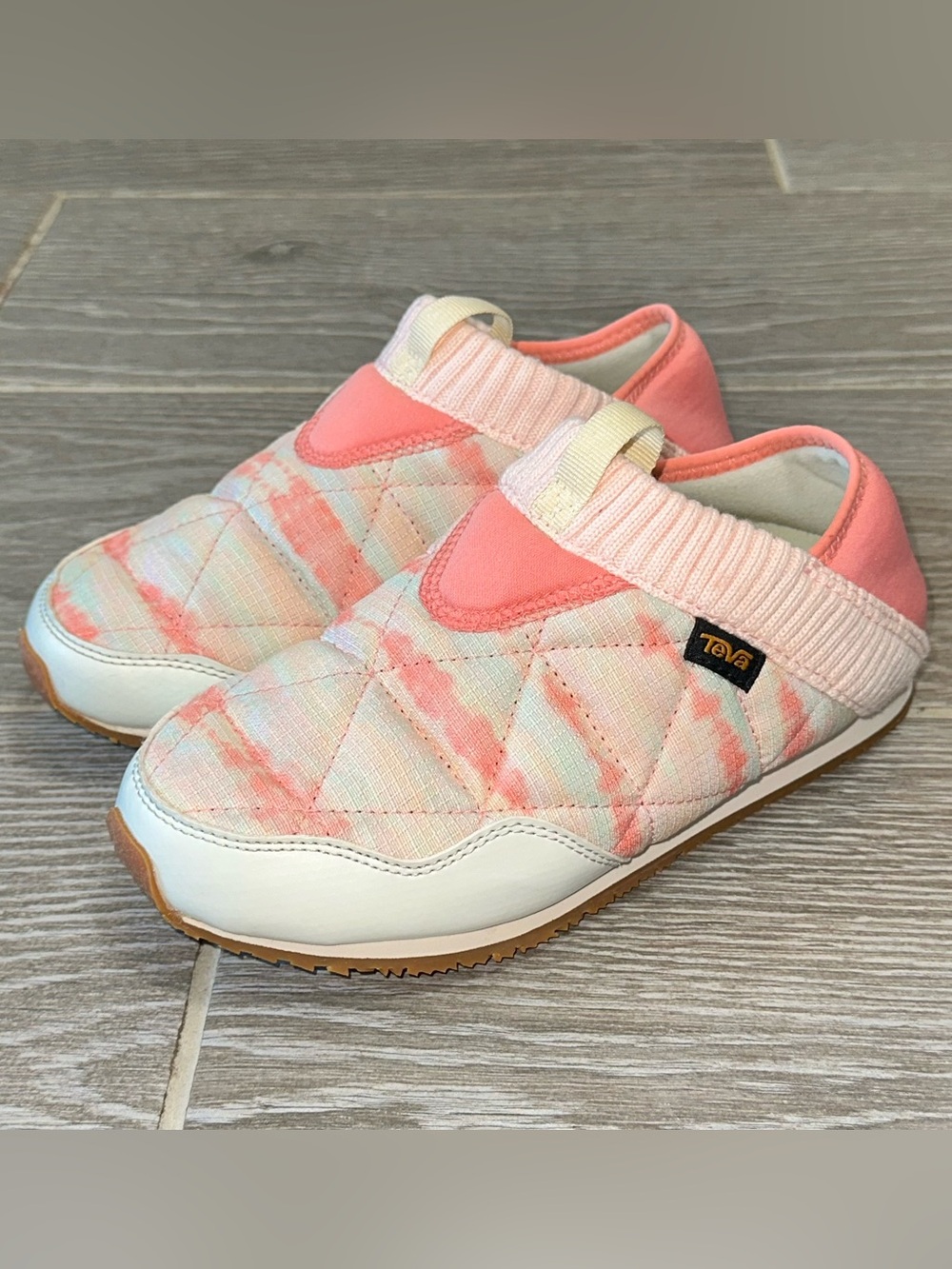 Teva ReEmber Moc Slip-On Women’s 5 Shoes Sorbet Pink Salt Tie Dye Quilted Cozy
